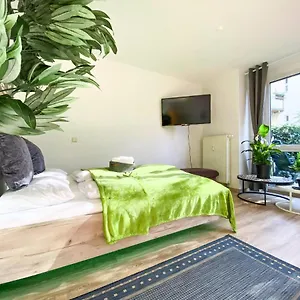  Apartment Wohlfuehl-apartment Mit Kostenfreier Tiefgarage, Wifi & Terrasse