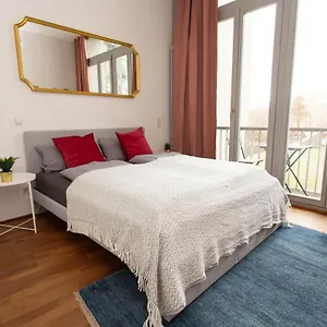  Apartment Fullhouse - - M14 - Balcony - Smarttv